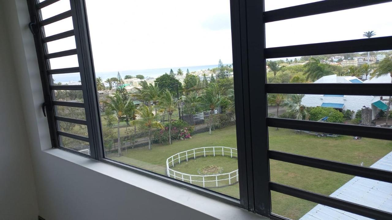 The See Apartments Trou aux Biches Bagian luar foto